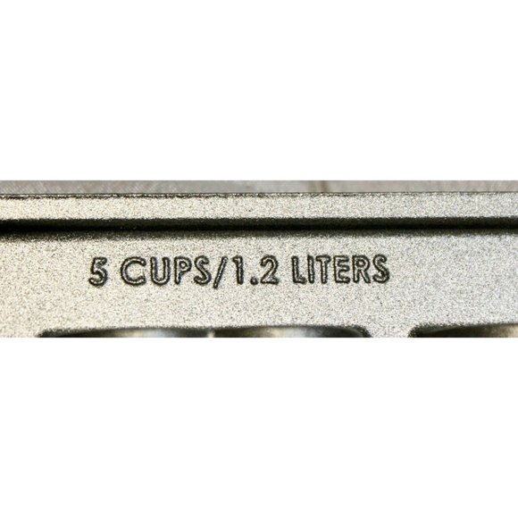 NordicWare Pan Train Cars Mini Bundt Cake Muffin Cupcake Truck 5 cups Classic - Picture 11 of 12